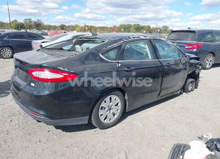 Photo 4 of 2014 Ford Fusion S (VIN 3FA6P0G71ER121237)