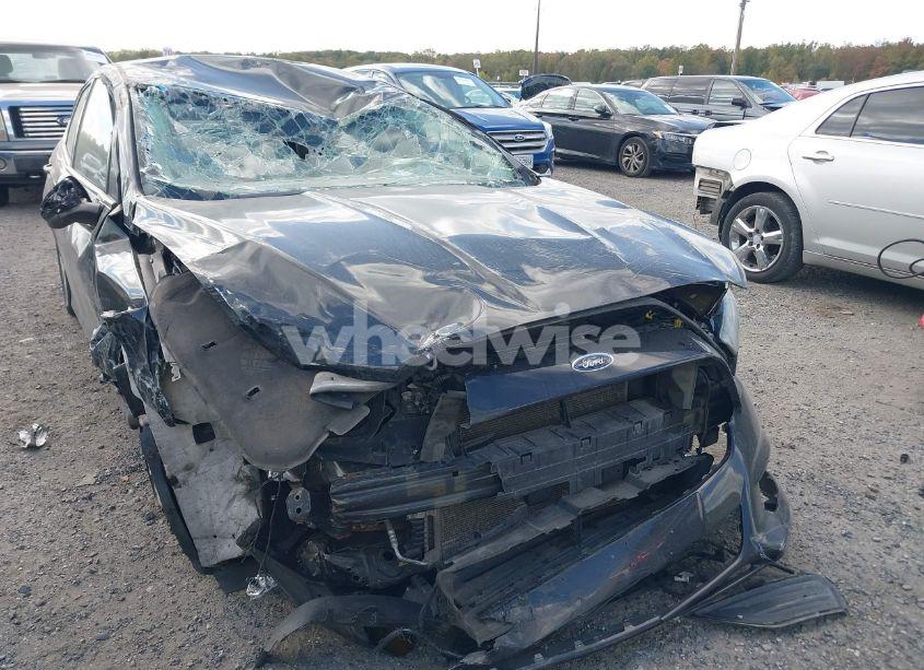 Photo 6 of 2014 Ford Fusion S (VIN 3FA6P0G71ER121237)