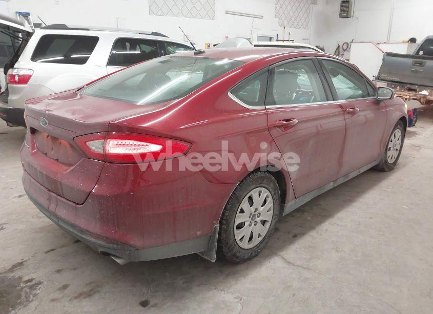 Photo 4 of 2014 Ford Fusion S (VIN 3FA6P0G71ER126938)