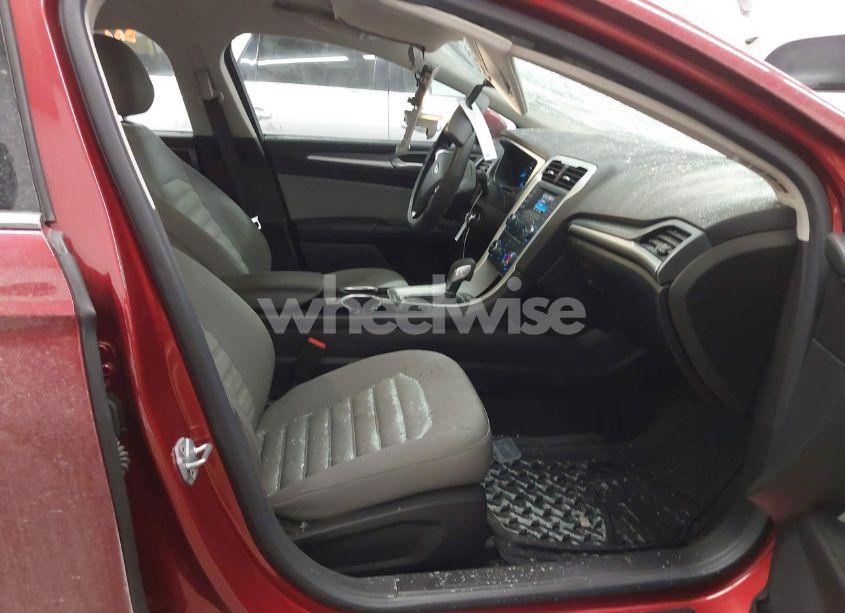 Photo 5 of 2014 Ford Fusion S (VIN 3FA6P0G71ER126938)