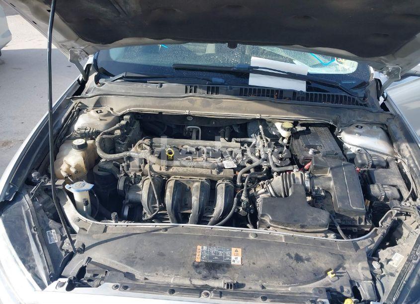 Photo 10 of 2014 Ford Fusion S (VIN 3FA6P0G71ER268092)