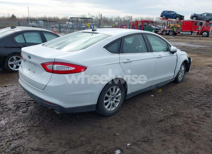 Photo 4 of 2015 Ford Fusion S (VIN 3FA6P0G71FR208346)