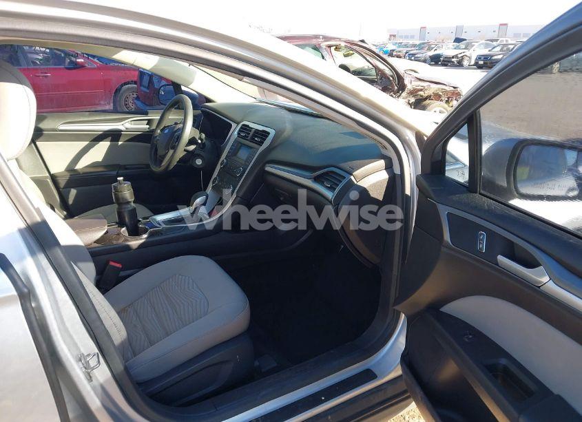 Photo 5 of 2016 Ford Fusion S (VIN 3FA6P0G71GR235869)