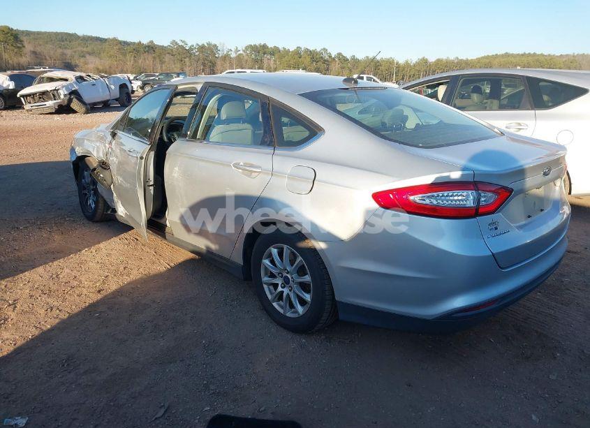 Photo 3 of 2016 Ford Fusion S (VIN 3FA6P0G71GR262005)