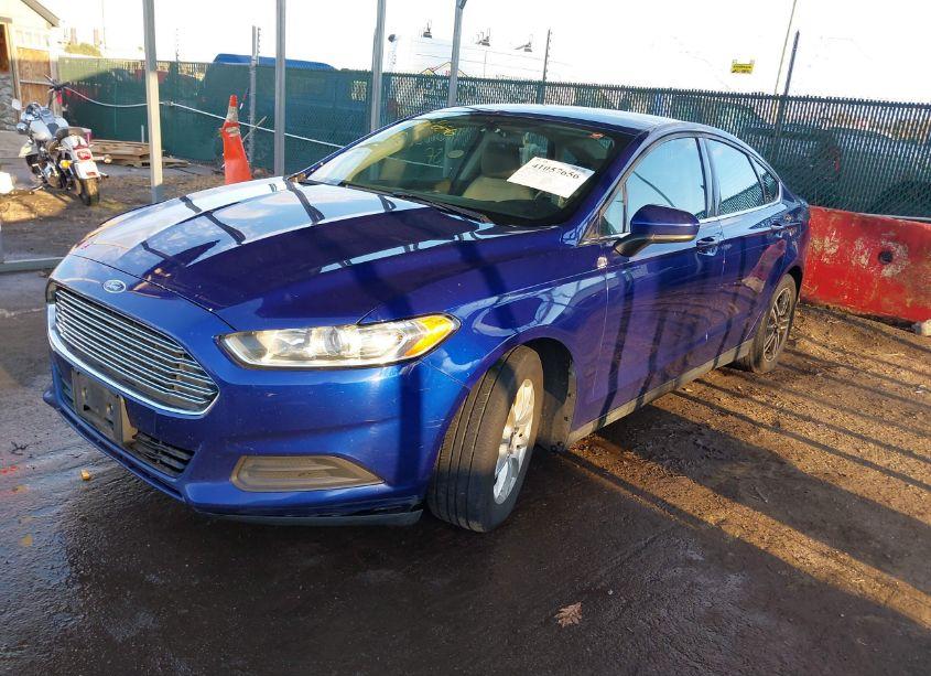 Photo 2 of 2016 Ford Fusion S (VIN 3FA6P0G71GR333381)