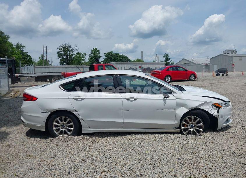 Photo 13 of 2017 Ford Fusion S (VIN 3FA6P0G71HR143808)