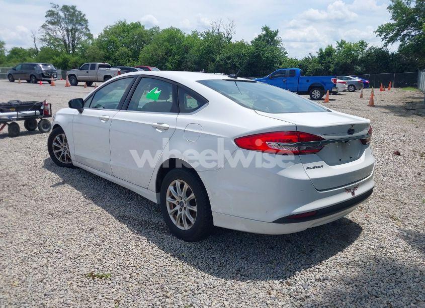 Photo 3 of 2017 Ford Fusion S (VIN 3FA6P0G71HR143808)