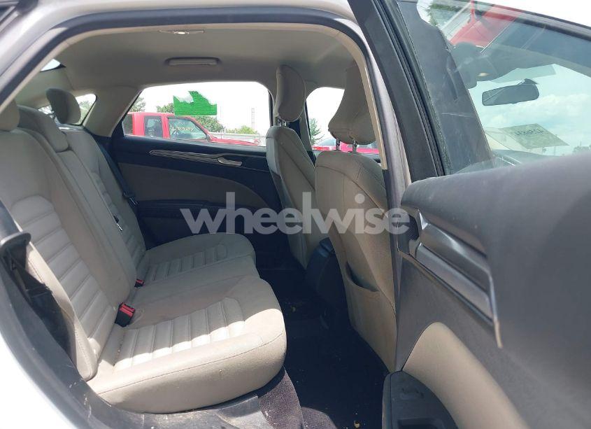 Photo 8 of 2017 Ford Fusion S (VIN 3FA6P0G71HR143808)