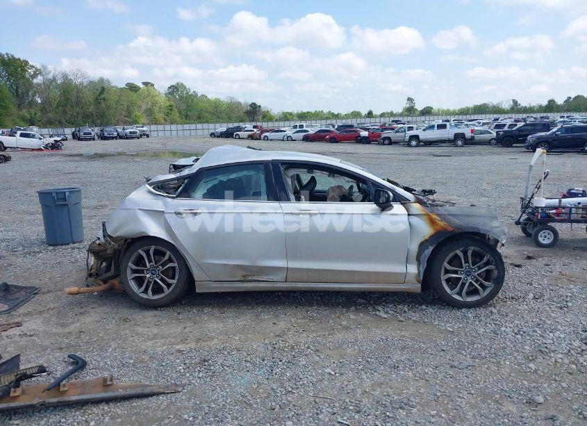 Photo 13 of 2017 Ford Fusion S (VIN 3FA6P0G71HR161404)