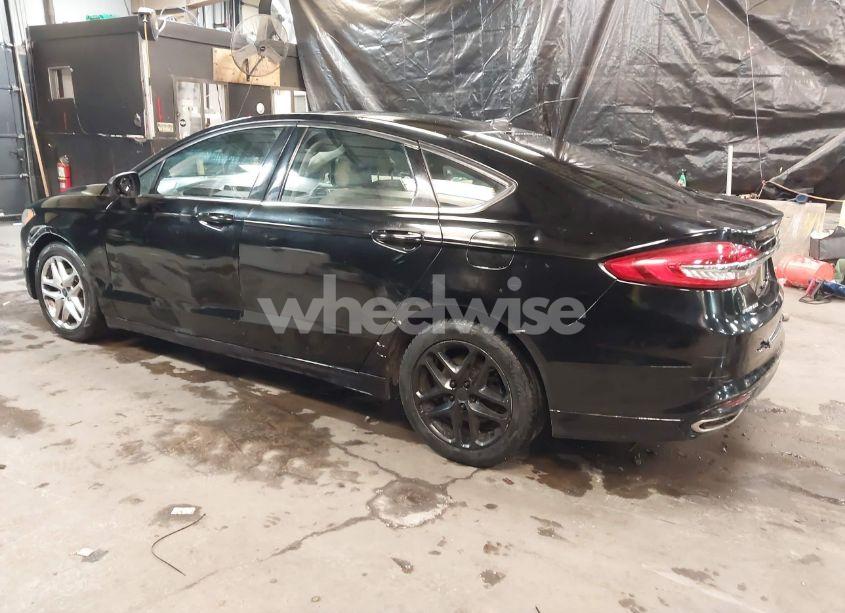 Photo 3 of 2017 Ford Fusion S (VIN 3FA6P0G71HR164433)