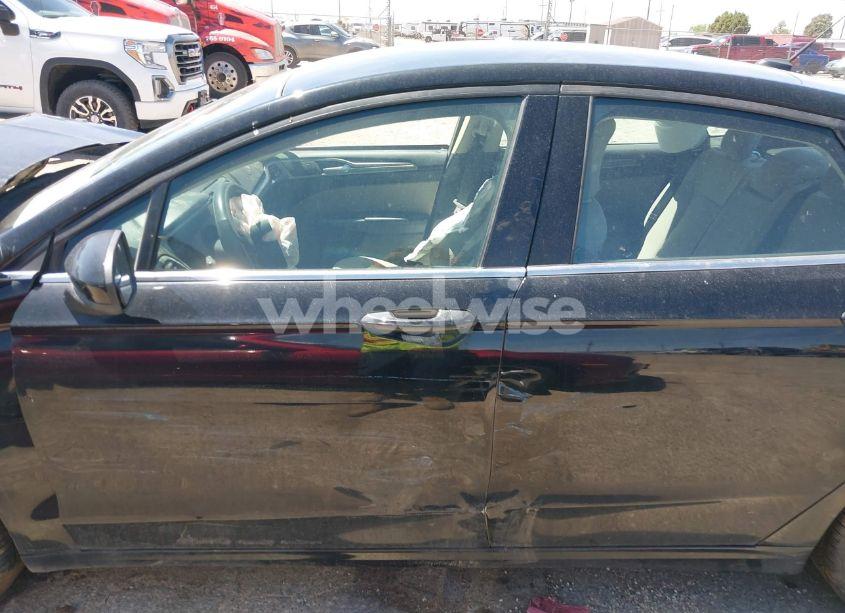 Photo 14 of 2017 Ford Fusion S (VIN 3FA6P0G71HR246873)