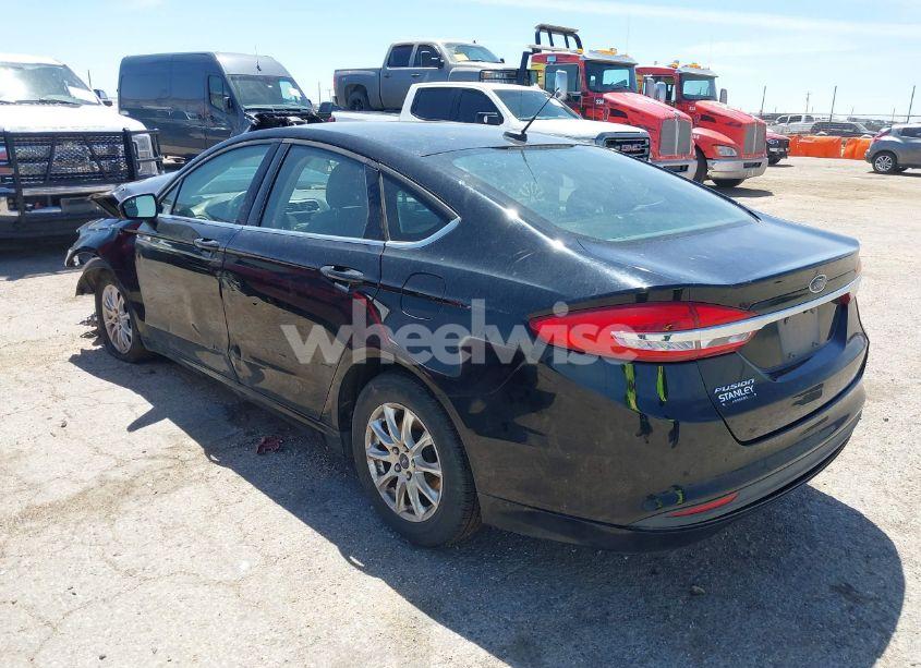 Photo 3 of 2017 Ford Fusion S (VIN 3FA6P0G71HR246873)