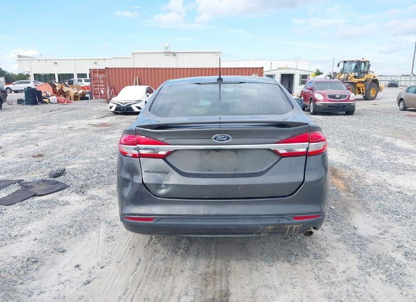 Photo 16 of 2018 Ford Fusion S (VIN 3FA6P0G71JR113147)