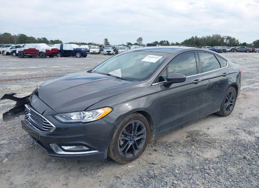 Photo 2 of 2018 Ford Fusion S (VIN 3FA6P0G71JR113147)