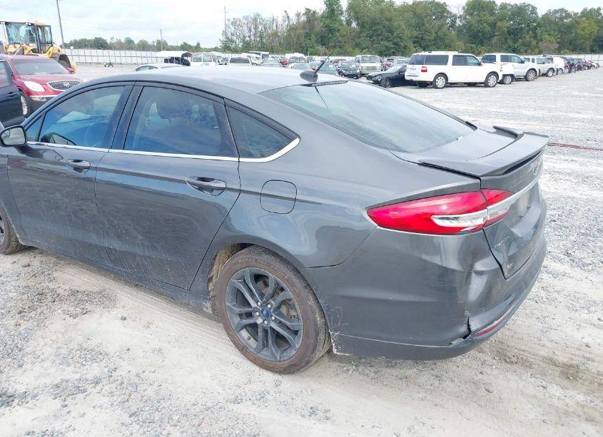 Photo 3 of 2018 Ford Fusion S (VIN 3FA6P0G71JR113147)