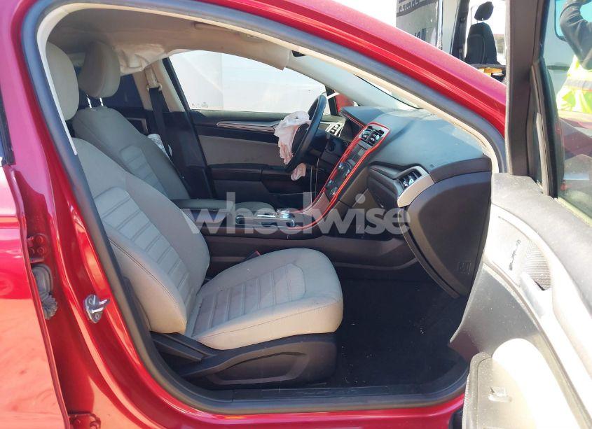 Photo 5 of 2020 Ford Fusion S (VIN 3FA6P0G71LR180916)