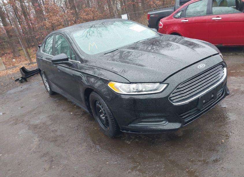2013 Ford Fusion S (VIN 3FA6P0G72DR266107) main photo