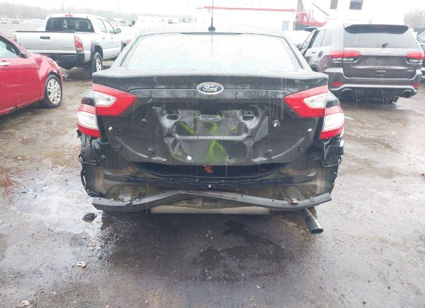 Photo 6 of 2013 Ford Fusion S (VIN 3FA6P0G72DR266107)