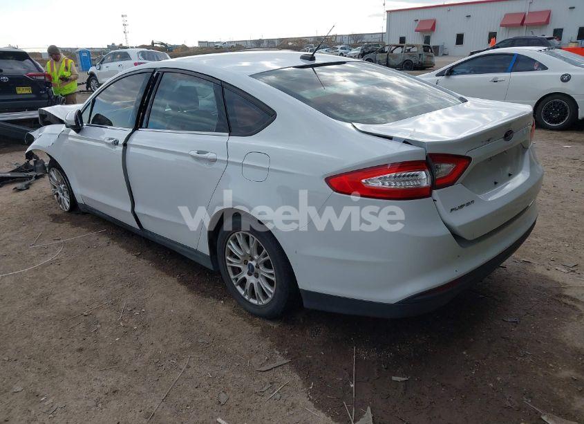 Photo 3 of 2013 Ford Fusion S (VIN 3FA6P0G72DR290780)