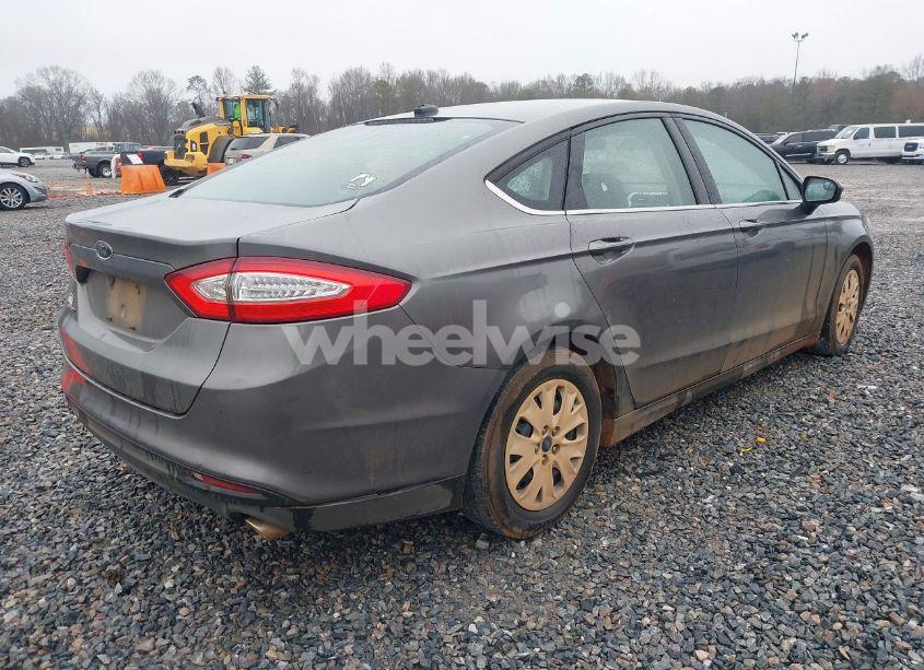 Photo 4 of 2014 Ford Fusion S (VIN 3FA6P0G72ER118234)