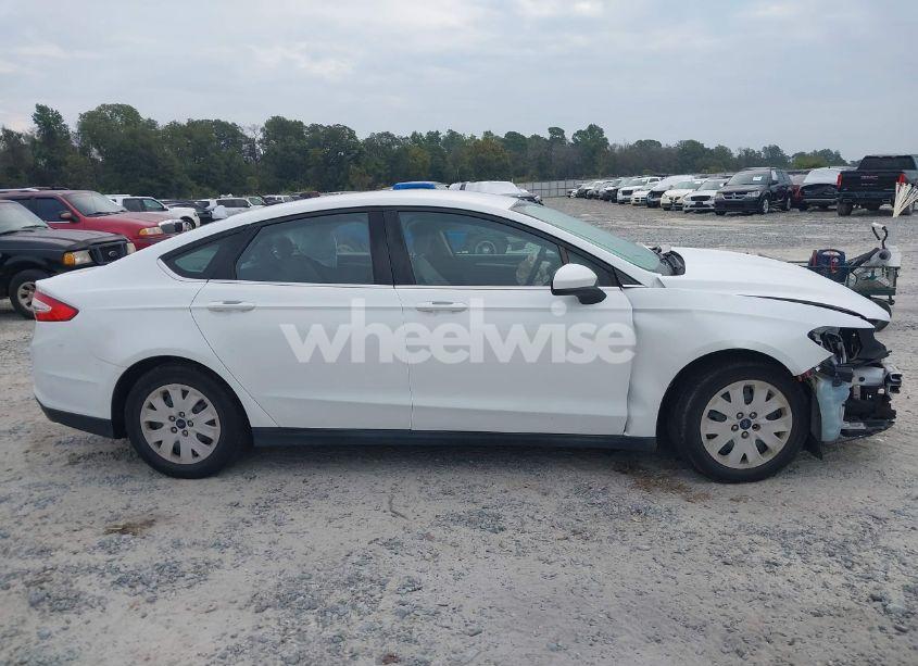 Photo 14 of 2014 Ford Fusion S (VIN 3FA6P0G72ER167451)