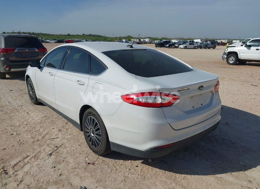 Photo 3 of 2014 Ford Fusion S (VIN 3FA6P0G72ER268179)