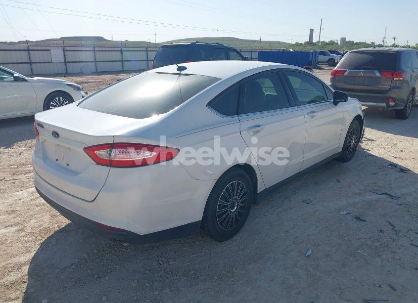 Photo 4 of 2014 Ford Fusion S (VIN 3FA6P0G72ER268179)