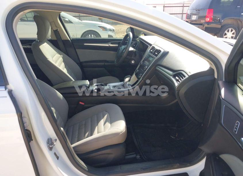 Photo 5 of 2014 Ford Fusion S (VIN 3FA6P0G72ER268179)