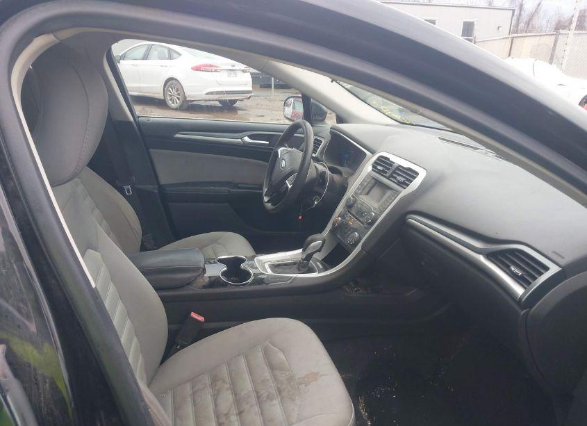 Photo 5 of 2014 Ford Fusion S (VIN 3FA6P0G72ER313427)