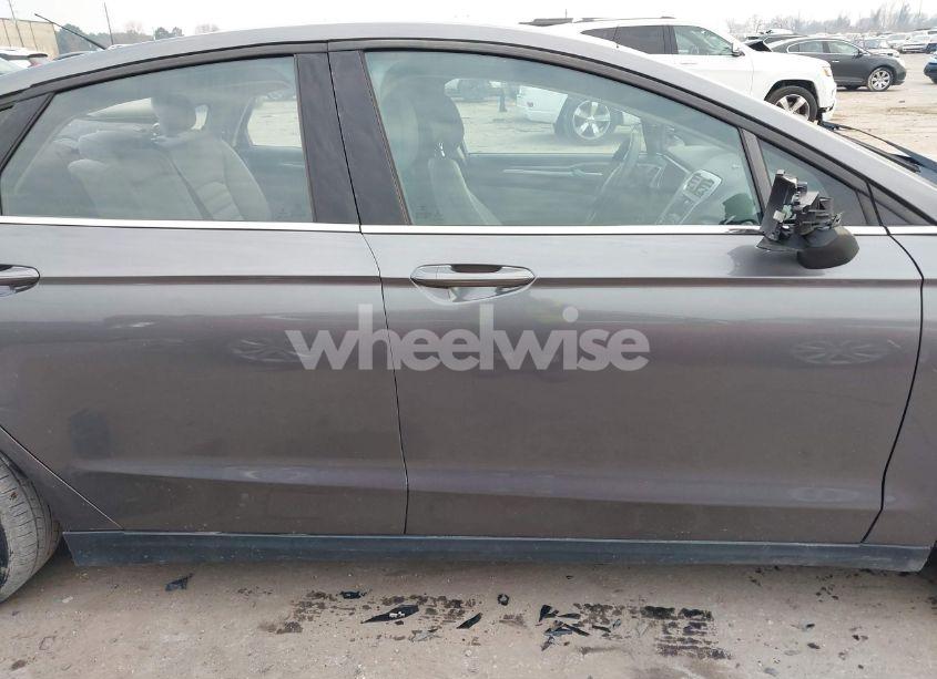 Photo 13 of 2014 Ford Fusion S (VIN 3FA6P0G72ER328882)