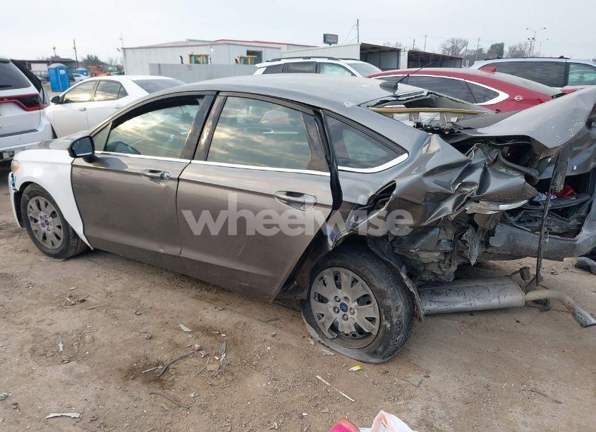 Photo 3 of 2014 Ford Fusion S (VIN 3FA6P0G72ER328882)