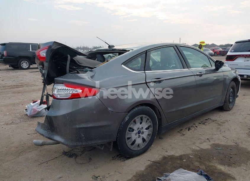 Photo 4 of 2014 Ford Fusion S (VIN 3FA6P0G72ER328882)