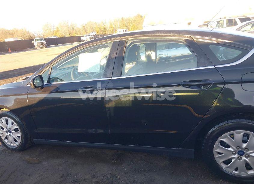 Photo 14 of 2014 Ford Fusion S (VIN 3FA6P0G72ER348128)