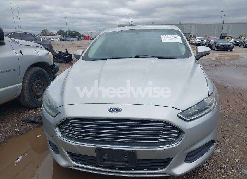 Photo 12 of 2015 Ford Fusion S (VIN 3FA6P0G72FR257264)