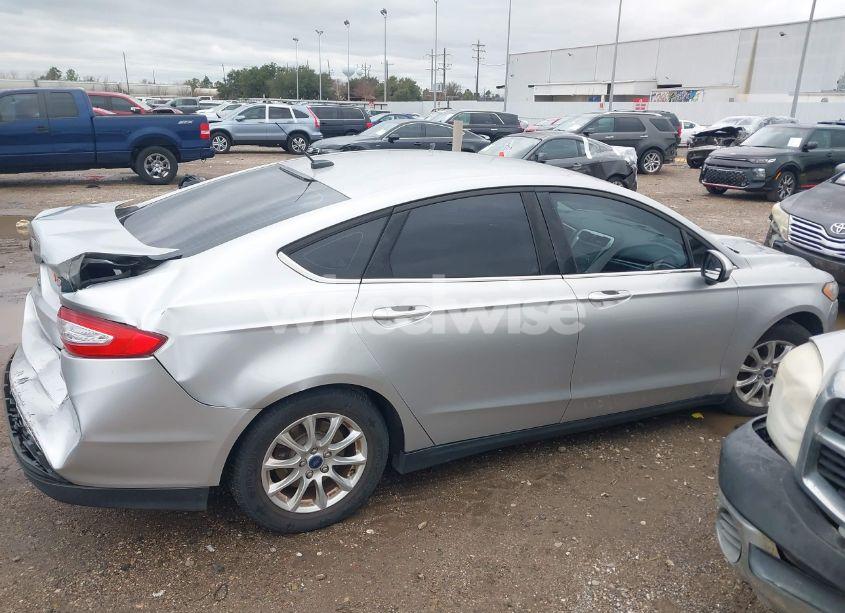 Photo 13 of 2015 Ford Fusion S (VIN 3FA6P0G72FR257264)