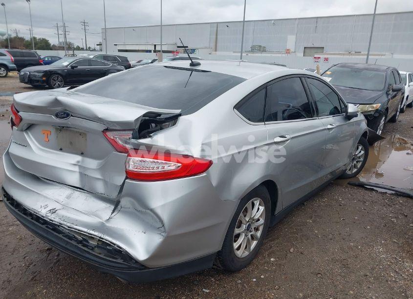 Photo 4 of 2015 Ford Fusion S (VIN 3FA6P0G72FR257264)