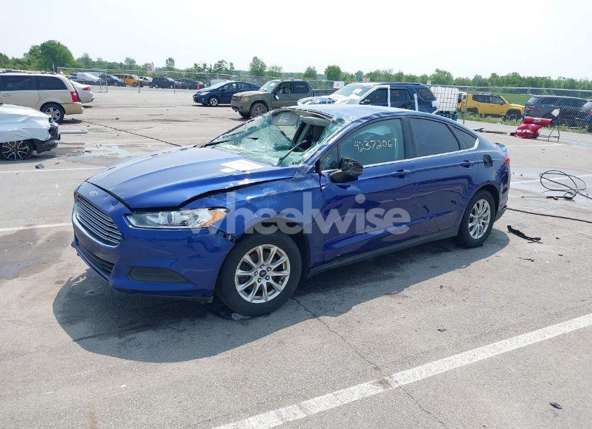 Photo 2 of 2015 Ford Fusion S (VIN 3FA6P0G72FR291088)