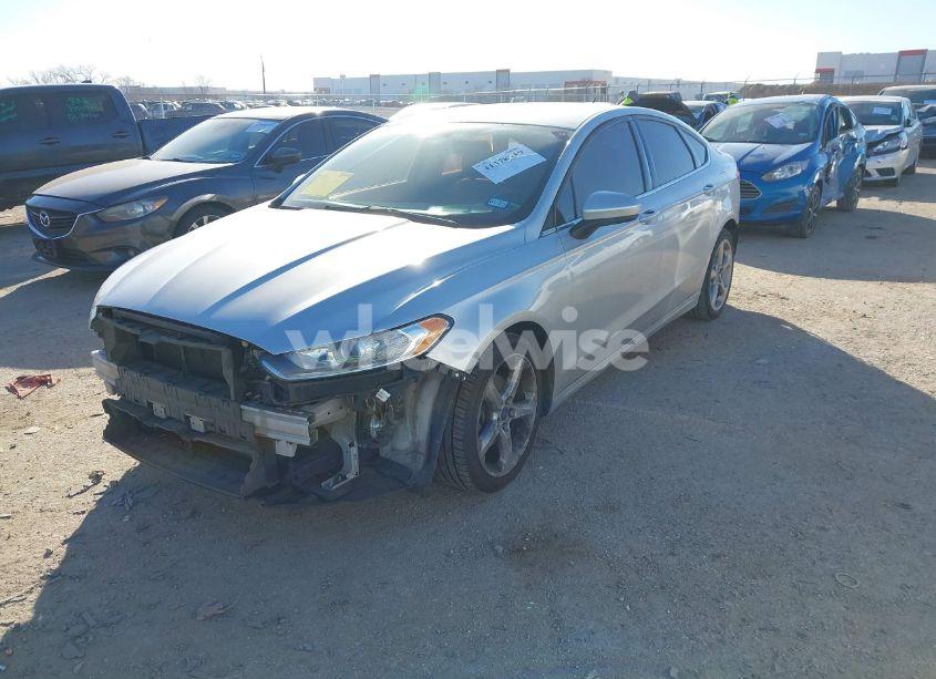Photo 2 of 2016 Ford Fusion S (VIN 3FA6P0G72GR340341)