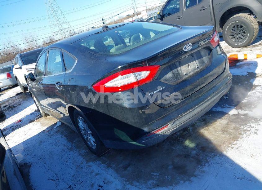 Photo 3 of 2016 Ford Fusion S (VIN 3FA6P0G72GR376787)