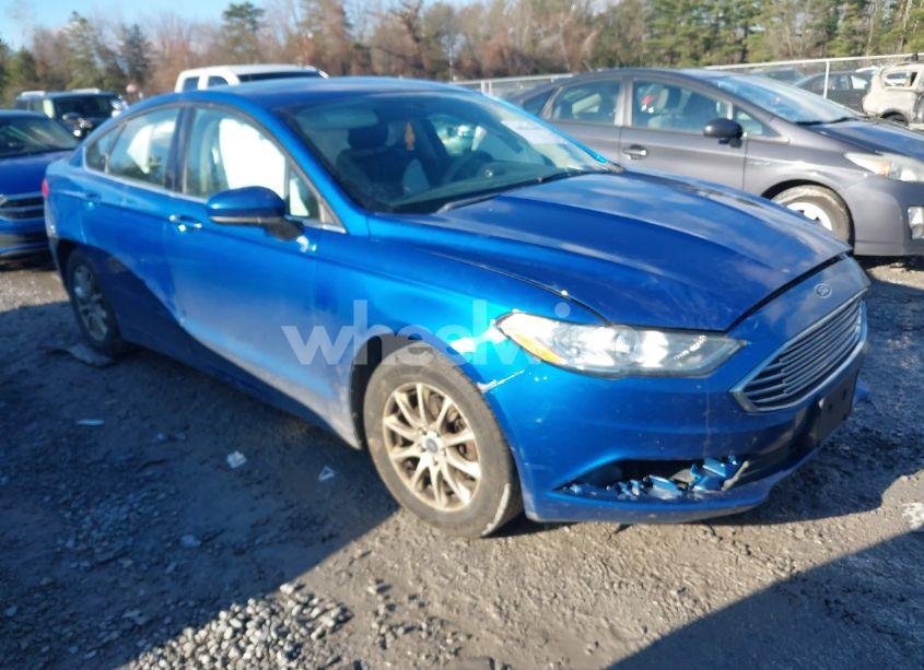 2017 Ford Fusion S (VIN 3FA6P0G72HR102071) main photo