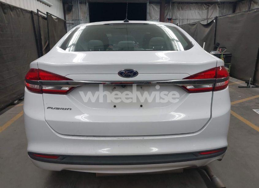 Photo 15 of 2017 Ford Fusion S (VIN 3FA6P0G72HR222095)