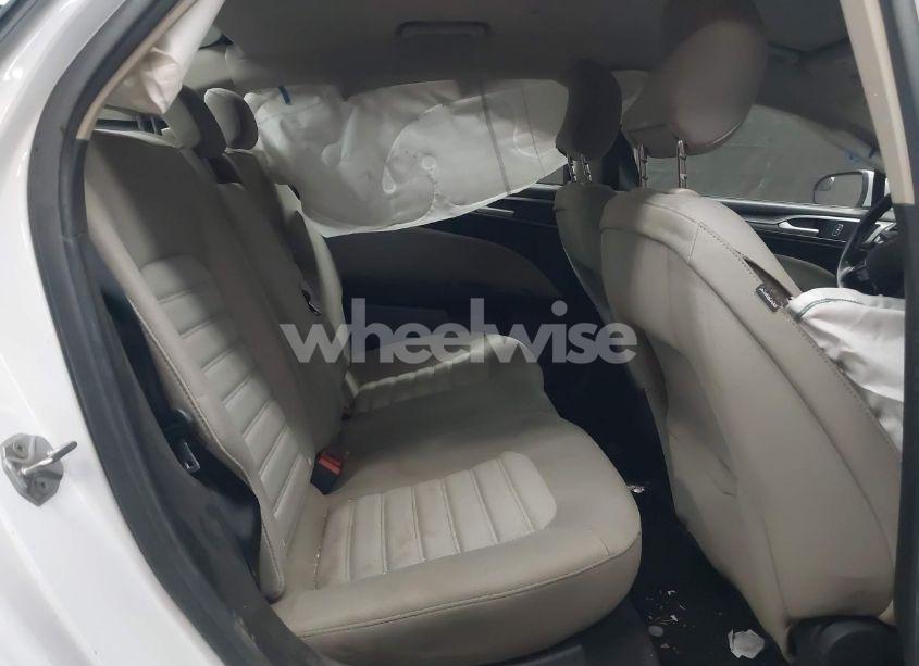 Photo 8 of 2017 Ford Fusion S (VIN 3FA6P0G72HR222095)