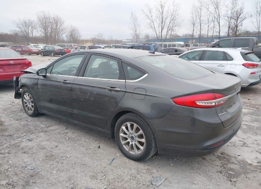 Photo 3 of 2017 Ford Fusion S (VIN 3FA6P0G72HR394367)