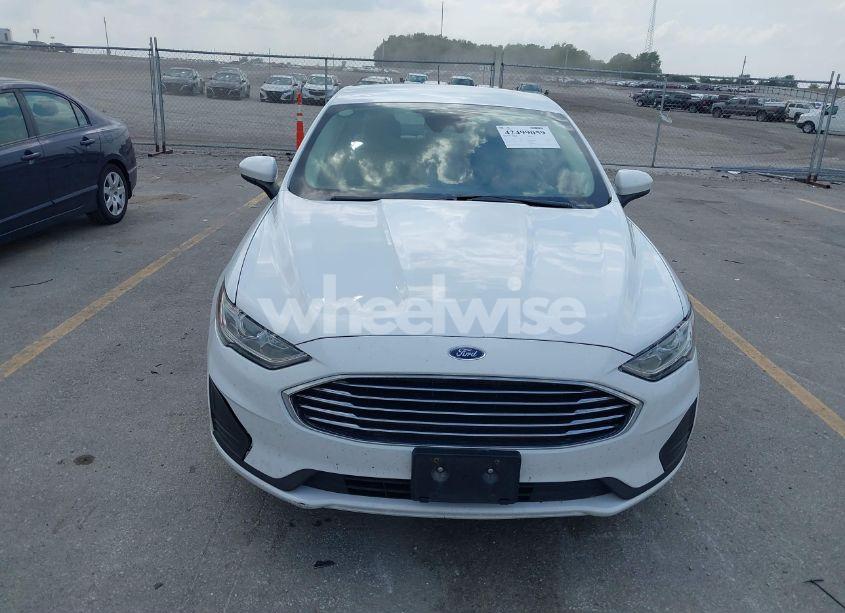 Photo 6 of 2019 Ford Fusion S (VIN 3FA6P0G72KR154050)