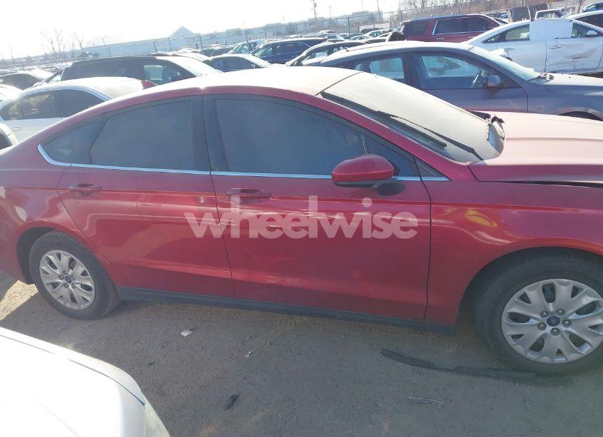 Photo 13 of 2020 Ford Fusion S (VIN 3FA6P0G72LR218587)