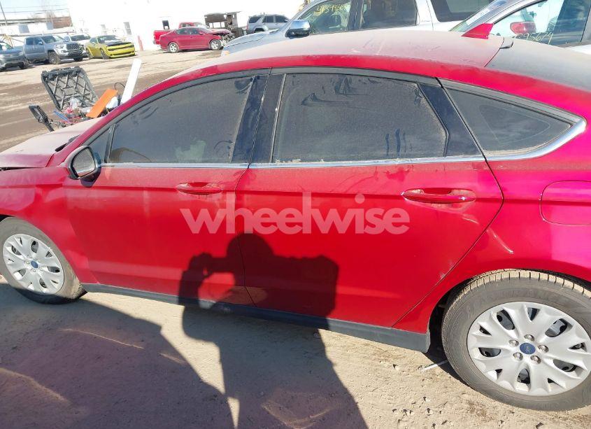 Photo 14 of 2020 Ford Fusion S (VIN 3FA6P0G72LR218587)