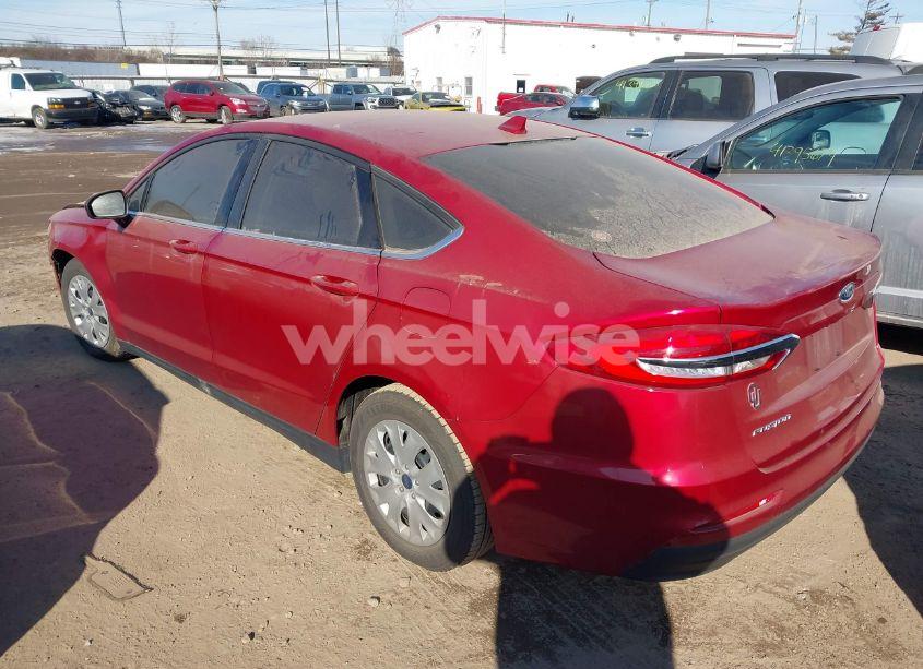 Photo 3 of 2020 Ford Fusion S (VIN 3FA6P0G72LR218587)