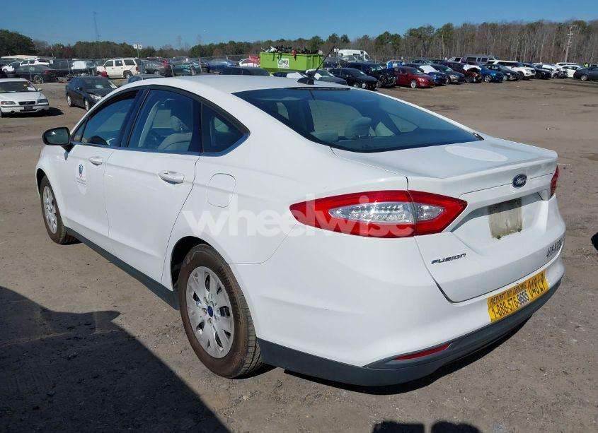 Photo 3 of 2013 Ford Fusion S (VIN 3FA6P0G73DR127958)