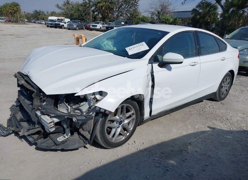 Photo 2 of 2013 Ford Fusion S (VIN 3FA6P0G73DR324516)