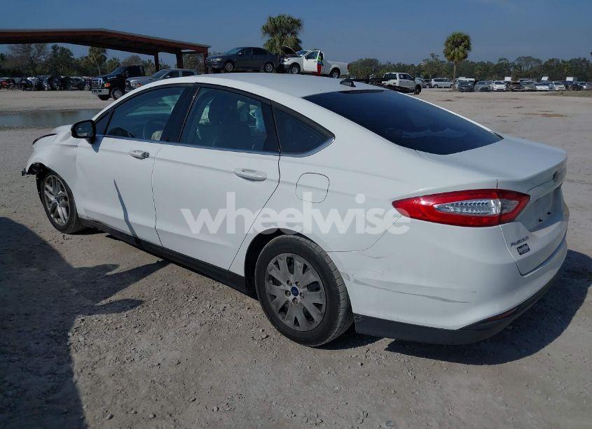 Photo 3 of 2013 Ford Fusion S (VIN 3FA6P0G73DR324516)